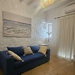 Stunning Sea-view W Access To Shared Pools
